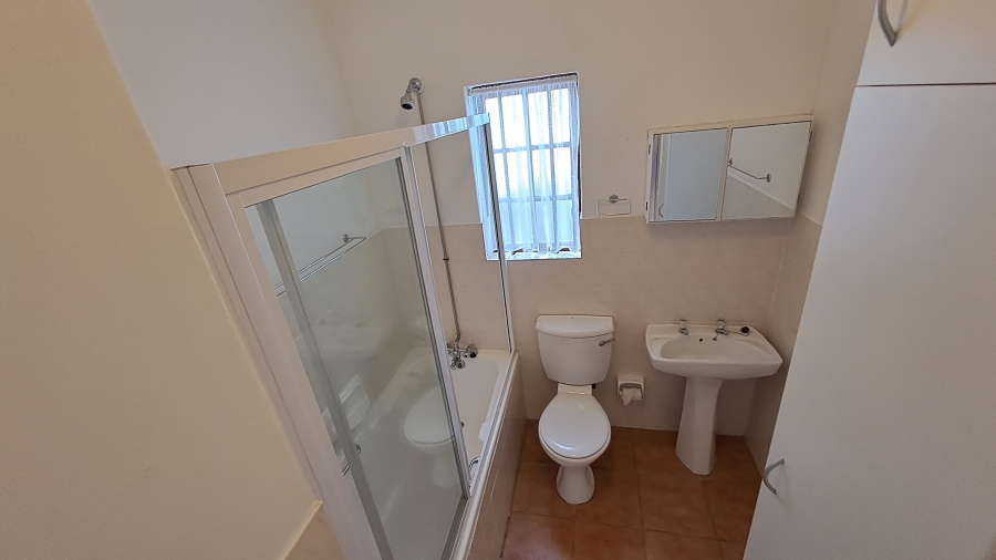To Let 3 Bedroom Property for Rent in Miramar Eastern Cape
